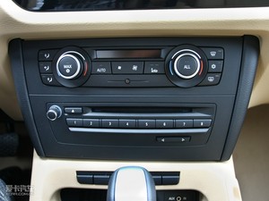 2010款sDrive 18i 中控区