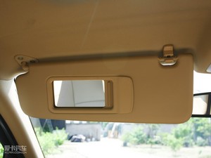 2010款xDrive 25i 遮阳板（左）