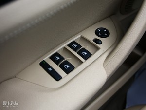 2010xDrive 25i п؅^(q)