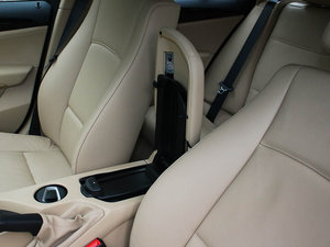 2010款xDrive 28i 空间座椅