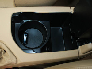 2010款xDrive 28i 空间座椅