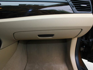 2010款xDrive 28i 空间座椅
