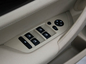 2010xDrive 28i п؅^