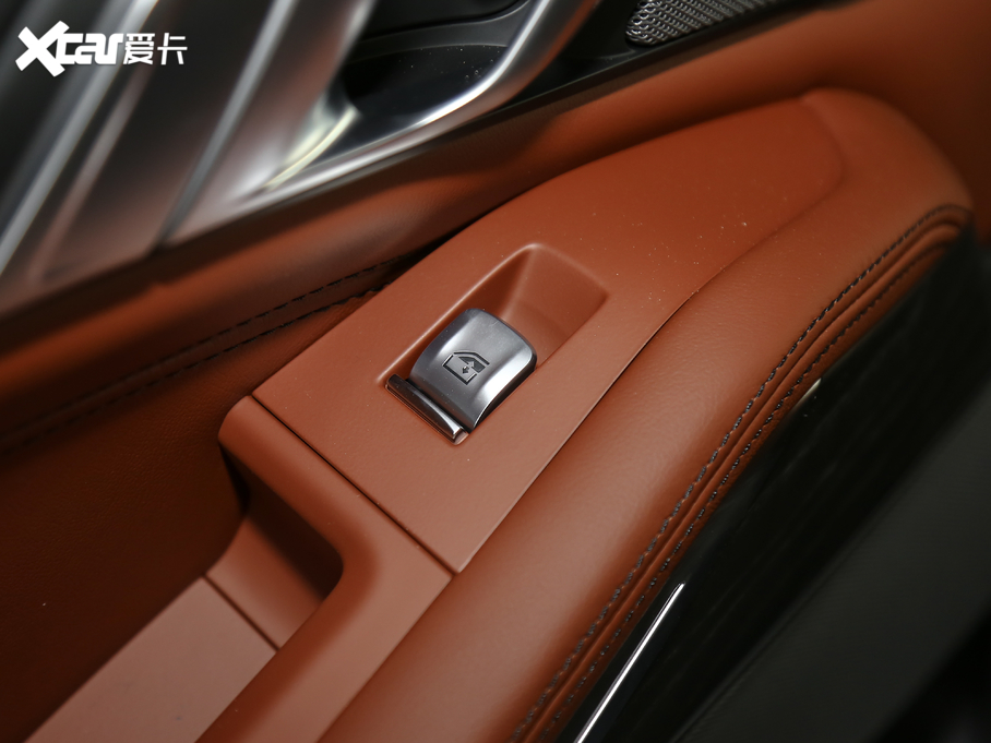 2020RX7 xDrive40i  M\(yn)b