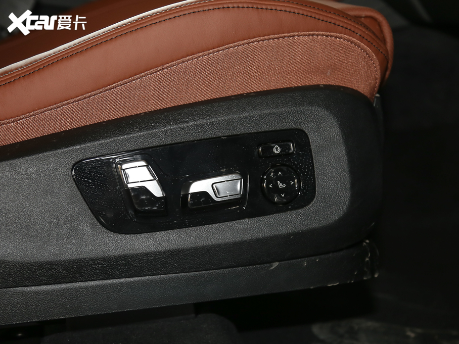 2020RX7 xDrive40i  M\b