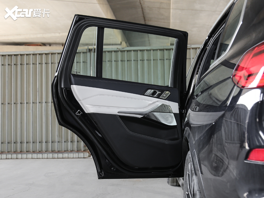 2020RX7 xDrive40i  M\b