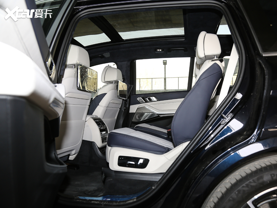 2020RX7 xDrive40i  M\b