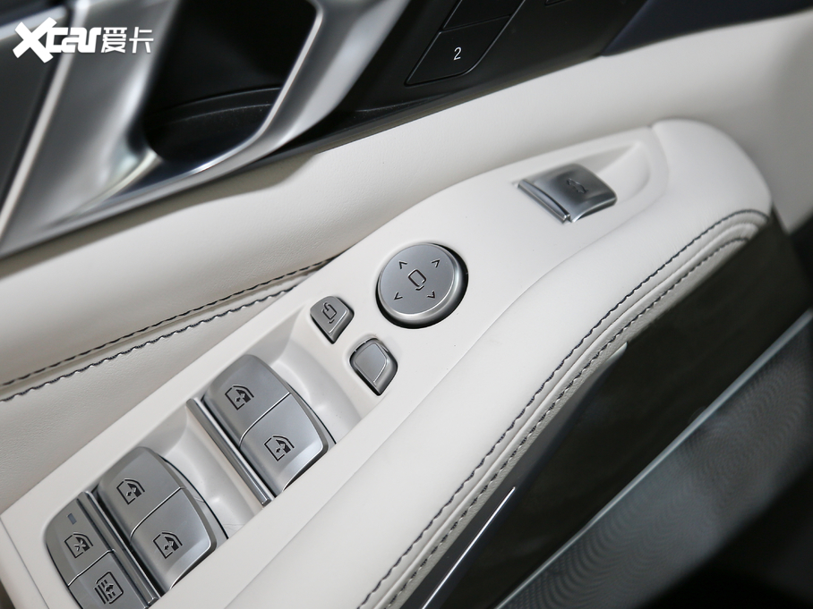 2020RX7 xDrive40i  M\b