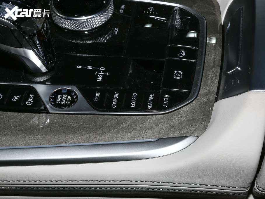 2020RX7 xDrive40i  M\b