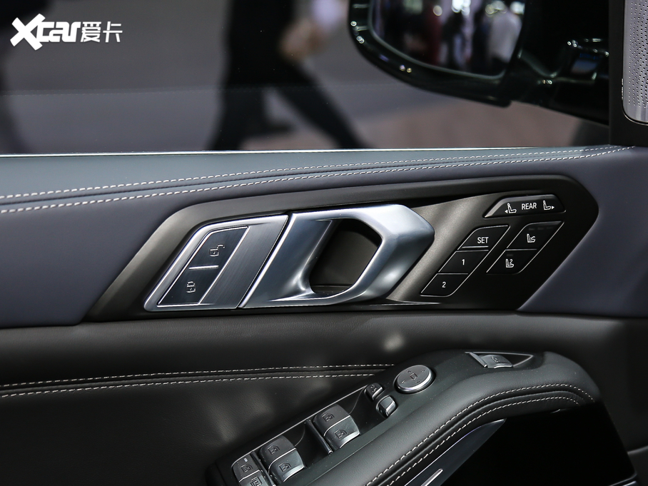 2020RX7 xDrive M50i xҹذ