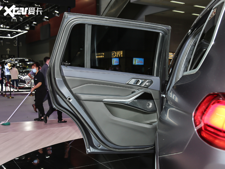 2020RX7 xDrive M50i xҹذ