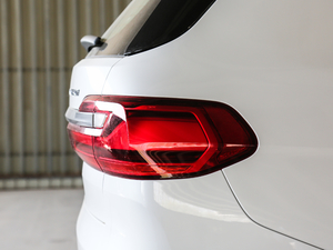 2020xDrive40i  M\b ^