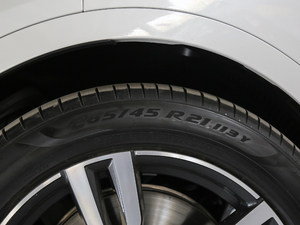 2020xDrive40i  M\b ݆̥ߴ