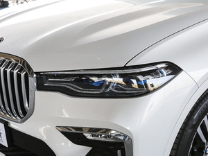 2020xDrive40i  M\b ^