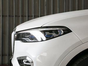 2020xDrive40i  M\b ^