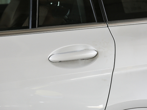 2020xDrive40i  M\b ^