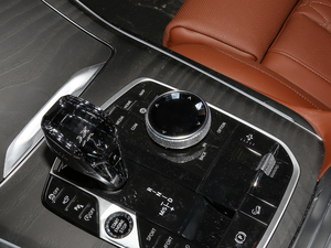 2020xDrive40i  M\b {