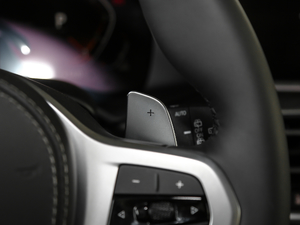 2020xDrive40i  M\b п؅^