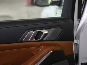 2020xDrive40i  M\b g