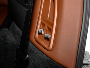 2020xDrive40i  M\b g