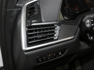 2020xDrive40i  M\b g