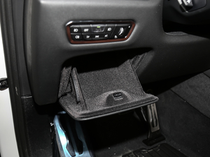 2020xDrive40i  M\b g