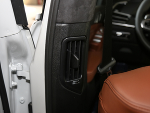 2020xDrive40i  M\b g