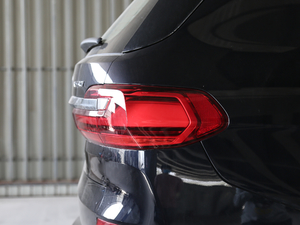 2020xDrive40i  M\(yn)b (x)(ji)^