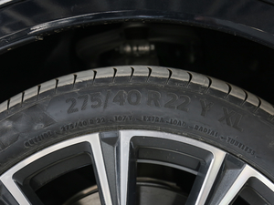 2020xDrive40i  M\b ݆̥ߴ