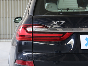 2020xDrive40i  M\b ^