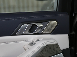 2020xDrive40i  M\b g