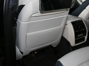 2020xDrive40i  M\b g