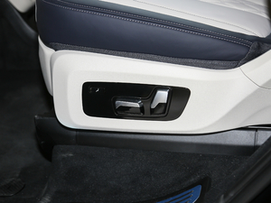 2020xDrive40i  M\b g