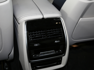 2020xDrive40i  M\b g