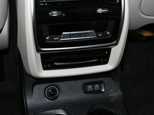 2020xDrive40i  M\(yn)b g