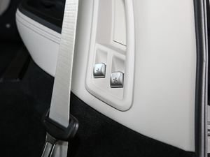 2020xDrive40i  M\(yn)b g