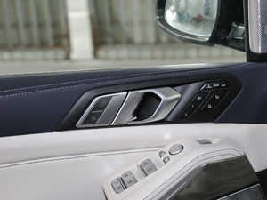 2020xDrive40i  M\(yn)b g