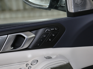 2020xDrive40i  M\(yn)b g