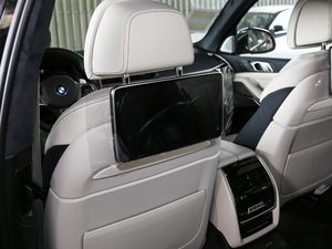 2020xDrive40i  M\(yn)(dng)b g