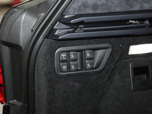 2020xDrive40i  M\b g