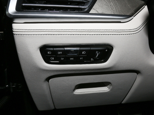 2020xDrive40i  M\b п؅^