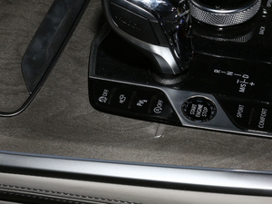 2020xDrive40i  M\b п؅^