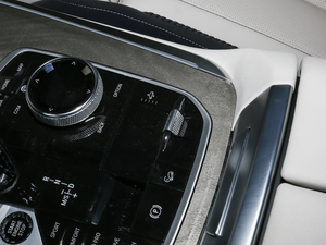 2020xDrive40i  M\b п؅^