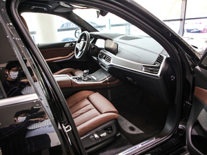 2020xDrive40i I Ab п؅^