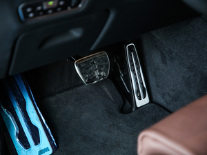 2020xDrive40i I Ab п؅^