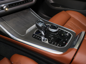 2020xDrive40i  Ab QU