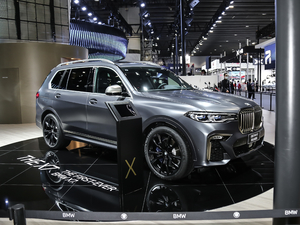2020xDrive M50i xҹذ w^