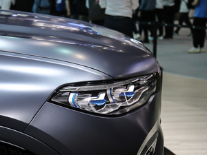 2020xDrive M50i xҹذ ^