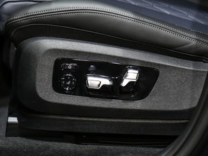 2020xDrive M50i xҹذ {{