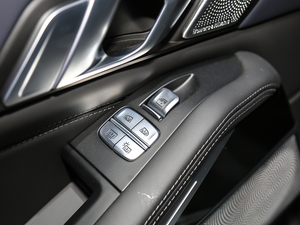 2020xDrive M50i xҹذ g